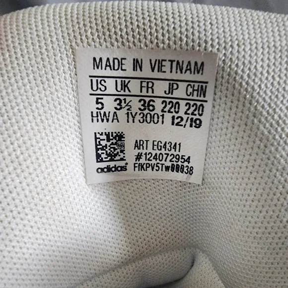 Adidas hightops - Picture 2 of 8